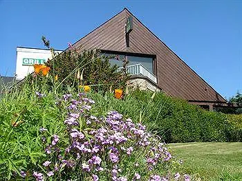 Les Dineux Village Trémeur ホテル