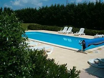 ホテル Les Dineux Village Trémeur
